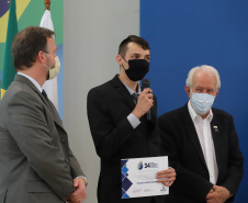 O vice governador Darci Piana e o o superintendente da Ciência, Tecnologia e Ensino Superior, Aldo Bona participam, nesta quinta-feira (28), da entrega do 34 Premio Paranaense de Ciencia e Tecnologia,  no Palacio Iguacu.   Curitiba, 28/10/2021 -  Foto: Geraldo Bubniak/AEN