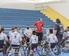 160 cadeiras de rodas foram entregues por meio do Plano 
Paraná Mais Cidades para a prática do paradesporto no Paraná
Foto: Thiago Chas/Paraná Esporte
