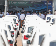   O governador Carlos Massa Ratinho Junior entregou nesta sexta-feira (29) mais 52 automóveis para reforço da frota da saúde em 22 municípios da 19ª Regional de Jacarezinho, no Norte Pioneiro. Os carros serão utilizados para atendimento domiciliar dentro da Estratégia da Saúde da Família (ESF). Foto: Jonathan Campos/AEN