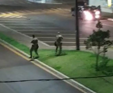 A Polícia Militar frustrou uma tentativa de roubo a duas agências bancárias na cidade de Três Barras do Paraná, no Oeste, na madrugada desta quinta-feira (04). A resposta rápida envolveu uma complexa operação de inteligência que envolveu unidades da região e de Curitiba. - Curitiba, 04/11/2021 - Foto: SESP-PR