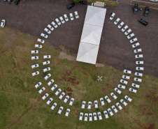 Governador Carlos Massa Ratinho Junior entrega 69 veículos para os 25 municípios da 10ª Regional de Saúde, em Cascavel. Carros serão usados para reforçar estratégia de Saúde da Família, com atendimentos domiciliares realizados pelos municípios. -  Cascavel, 05/11/2021 - Foto Gilson Abreu/AEN