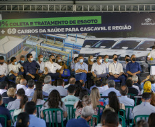 Governador Carlos Massa Ratinho Junior entrega 69 veículos para os 25 municípios da 10ª Regional de Saúde, em Cascavel. Carros serão usados para reforçar estratégia de Saúde da Família, com atendimentos domiciliares realizados pelos municípios. - Cascavel, 05/11/2021 - Foto Gilson Abreu/AEN