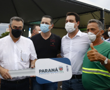 Governador Carlos Massa Ratinho Junior entrega 69 veículos para os 25 municípios da 10ª Regional de Saúde, em Cascavel. Carros serão usados para reforçar estratégia de Saúde da Família, com atendimentos domiciliares realizados pelos municípios. - Cascavel, 05/11/2021 - Foto Gilson Abreu/AEN