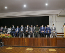 O governador Carlos Massa Ratinho Junior recebeu nesta sexta-feira (5) o título de “Benfeitor do Oeste”. A homenagem é dos prefeitos que integram a Associação dos Municípios do Oeste do Paraná foi conferida durante a 15ª edição do maior evento da imprensa da região, o Prêmio Amop de Jornalismo. 
Foto Gilson abreu/AEN
