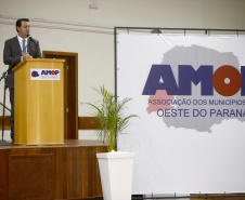 O governador Carlos Massa Ratinho Junior recebeu nesta sexta-feira (5) o título de “Benfeitor do Oeste”. A homenagem é dos prefeitos que integram a Associação dos Municípios do Oeste do Paraná foi conferida durante a 15ª edição do maior evento da imprensa da região, o Prêmio Amop de Jornalismo. 
Foto Gilson abreu/AEN
