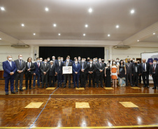 O governador Carlos Massa Ratinho Junior recebeu nesta sexta-feira (5) o título de “Benfeitor do Oeste”. A homenagem é dos prefeitos que integram a Associação dos Municípios do Oeste do Paraná foi conferida durante a 15ª edição do maior evento da imprensa da região, o Prêmio Amop de Jornalismo. 
Foto Gilson abreu/AEN
