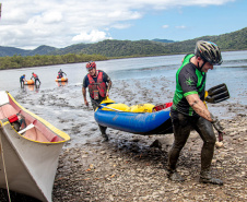 Muita disputa e adrenalina marcaram o final de semana com competições na terra, água e mar, nos Jogos de Aventura e Natureza - Etapa Litoral. No domingo (7) encerraram as competições nas modalidades de bodyboarding, beach tênis, parapente, aquathlon, corrida de aventura e ciclismo. -  Curitiba, 08/11/2021 - Foto: Paraná Esporte