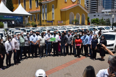 O Governo do Estado realizou mais uma entrega dos carros para Estratégia da Saúde da Família (ESF) neste sábado (13). Agora, os 15 municípios da 7ª Regional de Saúde de Pato Branco foram beneficiados com a doação de 43 automóveis, em um investimento de mais de R$ 1,4 milhão. - Pato Branco, 13/11/2021 - Foto: Américo Antonio/SESA