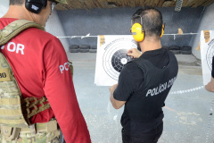Polícia Civil promove cursos de atualização de armamento e tiro em Curitiba - Foto: PCPR