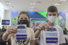 Governador do Paraná, Carlos Massa Ratinho Junior e o Secretario da Educação, Renato Feder participam do projeto Ganhando o Mundo. 