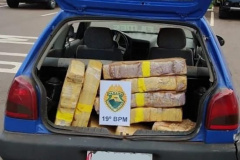 Carro carregado com mais de 100 quilos de maconha é apreendido pela PM no Oeste do estado