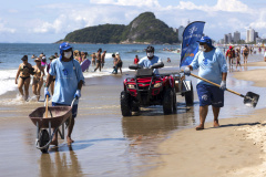 VERÃO PARANÁ Retirada de lixo das praias chega a 500 toneladas