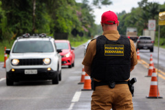 Abordagens contra o tráfico de drogas e fiscalização de trânsito serão intensificados pelo Batalhão Rodoviário da PM durante o Carnaval 