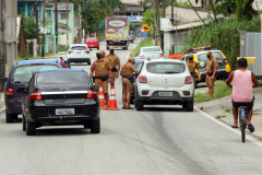 Operação Barreira realiza bloqueios policiais no litoral parananse