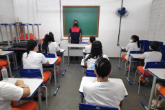 Penitenciária Feminina de Foz do Iguaçu viabiliza projetos para cursos de graduação e trabalho às presas da unidade