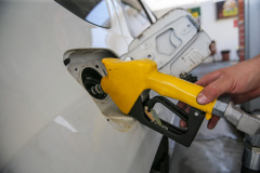 Após denuncia de reajuste de preço antes da data prevista pela Petrobras, Procon notifica 10 distribuidoras