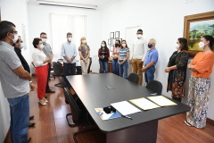 UENP recebe doação do acervo Celso Rossi com 10 mil fotos históricas de Jacarezinho