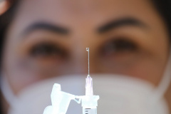 Segundo ano da pandemia no Paraná tem a marca registrada pela vacinação
