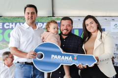 Governador Carlos Massa Ratinho Junior entrega moradias para 160 famílias em Paranavaí - Paranavaí, 20/04/2022