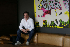 Arquiteto Mauricio Melara lança livro na Biblioteca Pública do Paraná