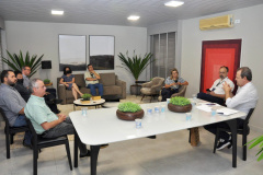 Superintendente da SETI debate inovação e programas acadêmicos na Expolondrina