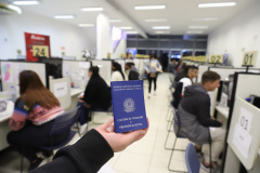 Paraná inicia a semana com a oferta 11.150 vagas de emprego pelas Agências do Trabalhador
