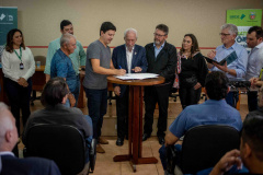 Vice-governador e BRDE assinam R$ 173, 7milhões em contratos no Expoingá - 