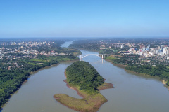 Ônibus do Emprega Mais Paraná leva mais de 200 vagas para Foz do Iguaçu