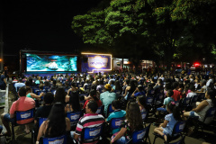 Cinema na Praça