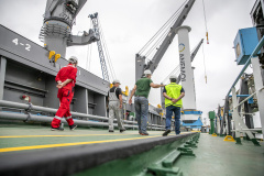 Porto de Paranaguá recebe navio com tecnologia sustentável