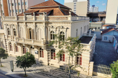 Sacada do MIS-PR vira palco de shows durante a 20ª Semana dos Museus