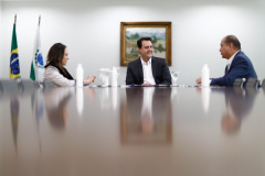 Governador recebe deputados