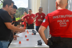 PCPR capacita servidores e entrega armas de choque