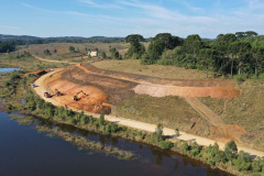  Sanepar planta mais de 130 mil mudas no entorno de barragens da RMC