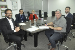 Abatiá firma parceria para levar crédito da Fomento Paraná ao comércio local