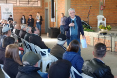 Seminário sobre fruticultura reúne 500 produtores na Lapa