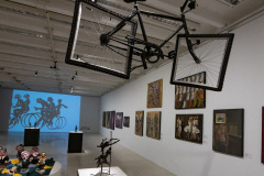 Oficinas artísticas e mediações presenciais do MON no mês de agosto -