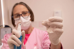 Outubro Rosa: ambulatório do HU-UEPG realiza coleta de preventivo em servidoras
