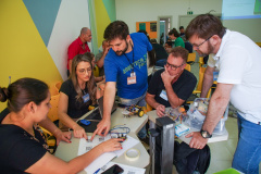 Professores fundamentais na expansão da robótica participam de oficinas em evento de formação