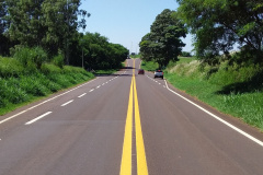 PR-490 Iporã - Altônia Rodovia que liga Iporã e Altônia recebe reforço de sinalização 