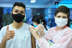 Saúde alerta sobre a importância da vacinação contra a Covid-19 neste fim de ano
