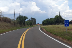 DER executa reforço de sinalização de rodovia em Umuarama 
