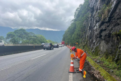 Sem interrupções, avançam obras emergenciais na BR-277 