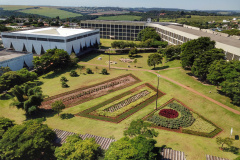 Unioeste abre concurso para contratar dez profissisonais de nível superior e técnico