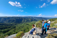 Trabalho de campo em expedição Pró-Espécies na RPPN Caminho das Tropas