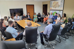 Secretários municipais e técnicos se reuniram com a equipe do Instituto Água e Terra para avançar em soluções para os aterros sanitários