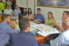 Detalhes dos projetos e obras para Rolândia foram apresentados em reunião na prefeitura