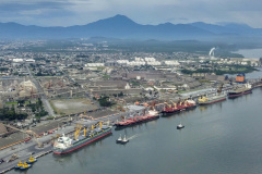 Porto de Paranaguá recebe luxuoso navio e passageiros têm passeios agendados no Litoral