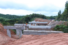 Obra na Rodovia dos Minérios tem avanços na construção de viadutos e pontes 
