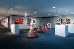 exposição “Fora das Sombras: Novas Gerações do Feminino na Arte Contemporânea